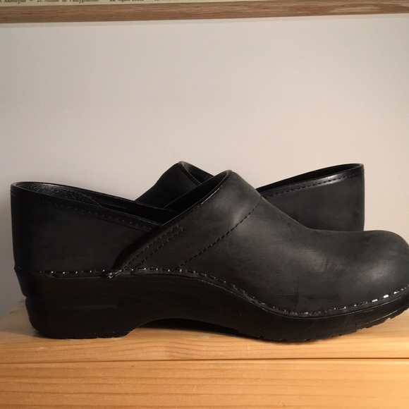 Santia Danish Clogs Black Leather US 8.5 or Euro 39 - Picture 4 of 8